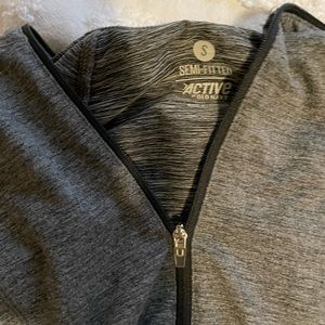 Grey old navy athletic pullover !
